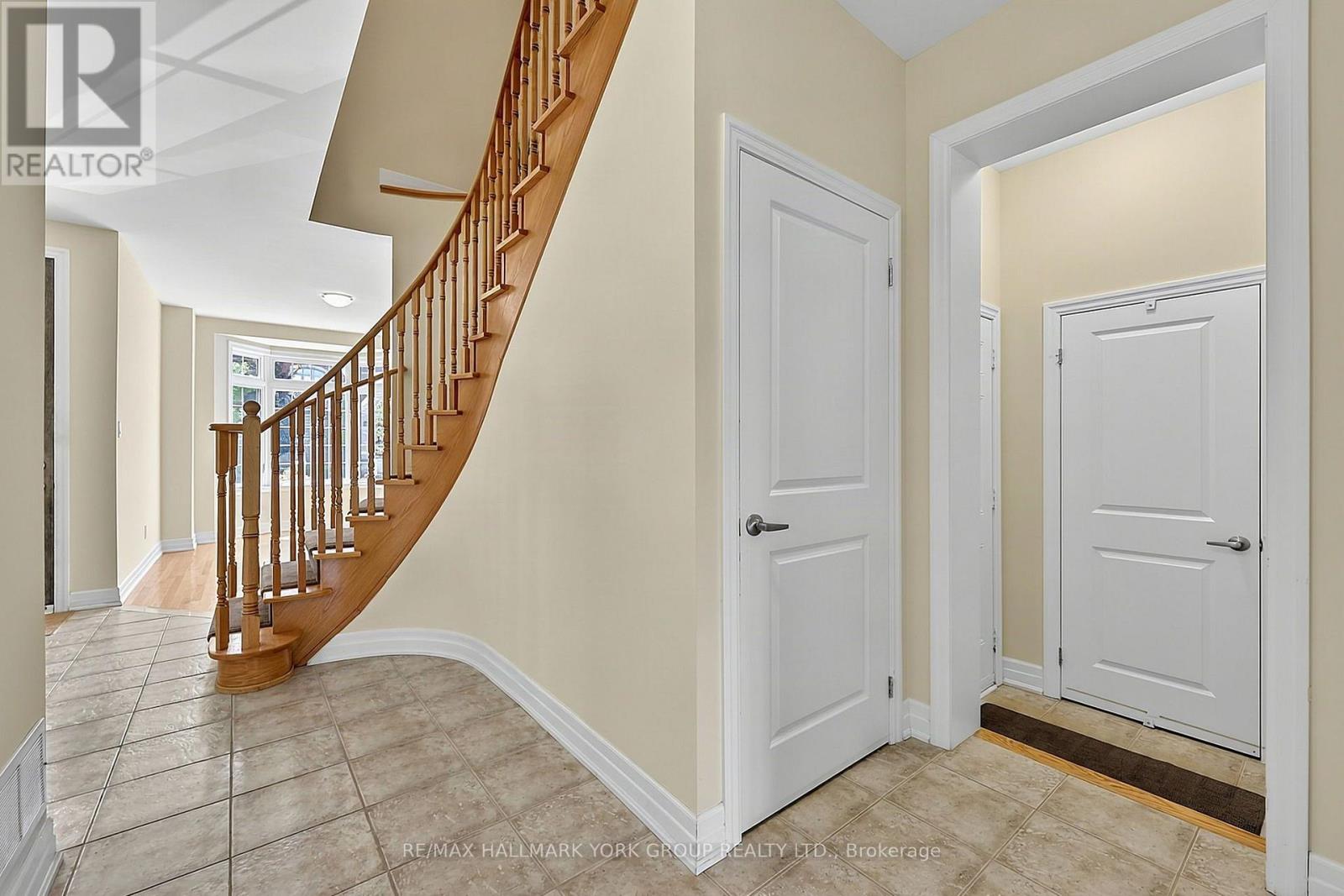 36 Alex Campbell Crescent, King, Ontario  L7B 1K9 - Photo 6 - N13709390