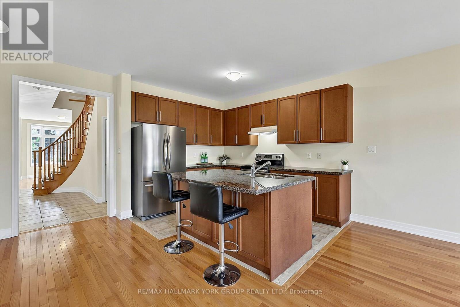 36 Alex Campbell Crescent, King, Ontario  L7B 1K9 - Photo 8 - N13709390