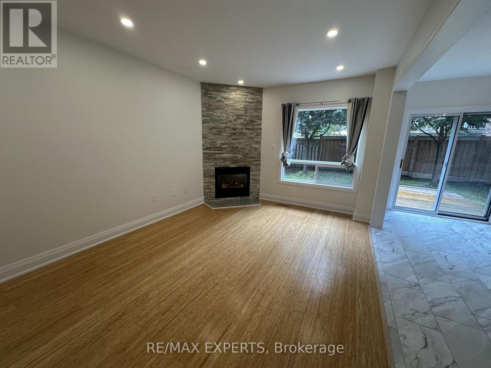 249 Rushbrook Drive, Newmarket, Ontario  L3X 2E3 - Photo 10 - N13709444
