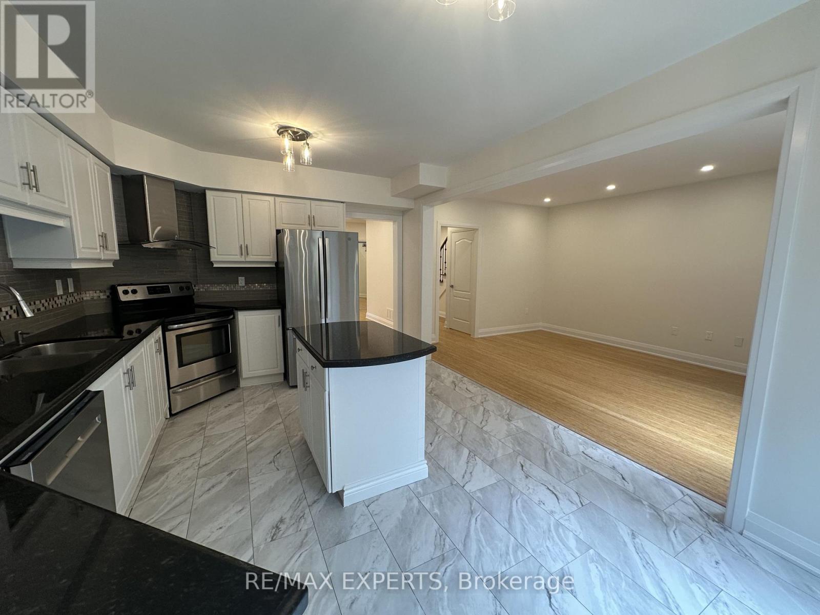249 Rushbrook Drive, Newmarket, Ontario  L3X 2E3 - Photo 13 - N13709444