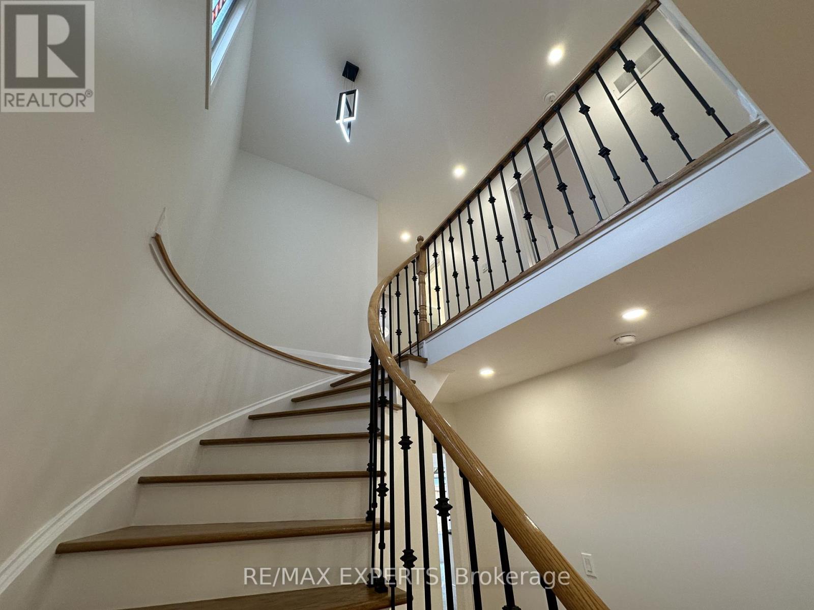 249 Rushbrook Drive, Newmarket, Ontario  L3X 2E3 - Photo 16 - N13709444