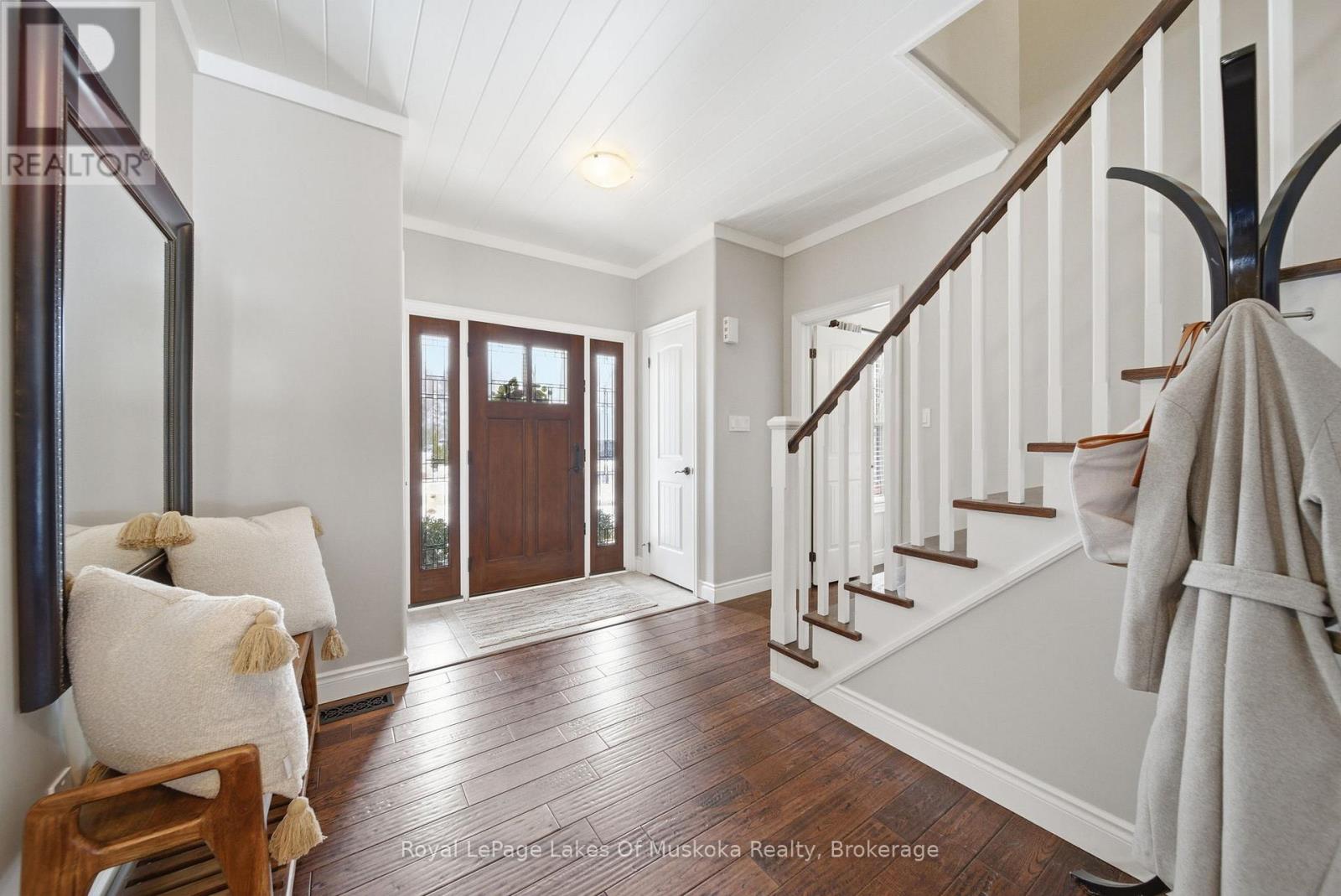 2029 Elana Drive, Severn (Bass Lake), Ontario  L3V 0C1 - Photo 3 - S13709406