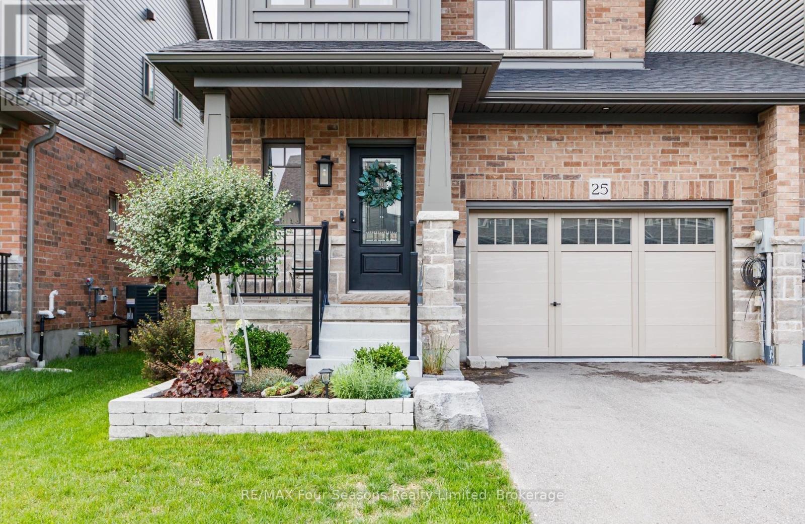 25 Shipley Avenue, Collingwood, Ontario  L9Y 5M6 - Photo 4 - S13709410