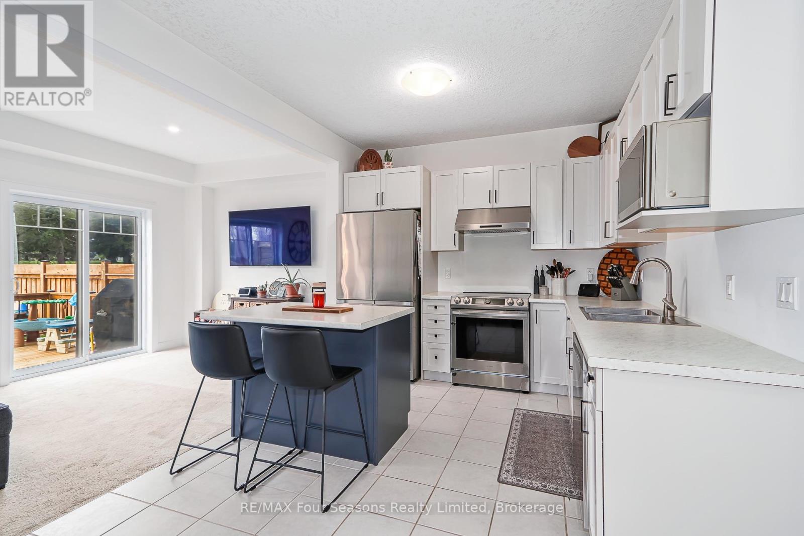 25 Shipley Avenue, Collingwood, Ontario  L9Y 5M6 - Photo 9 - S13709410