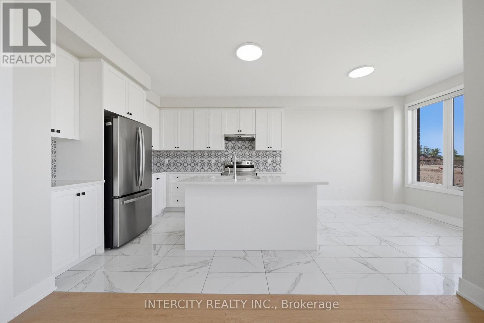 10 Kingsbury Trail, Barrie, Ontario L9J 0W9 - Photo 11 - S13709346