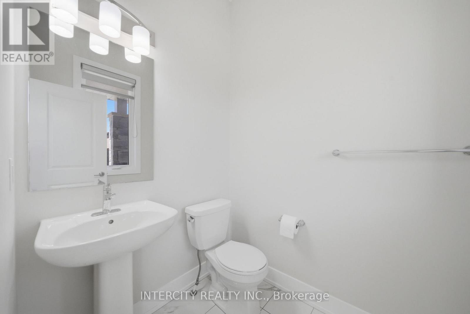 10 Kingsbury Trail, Barrie, Ontario L9J 0W9 - Photo 4 - S13709346