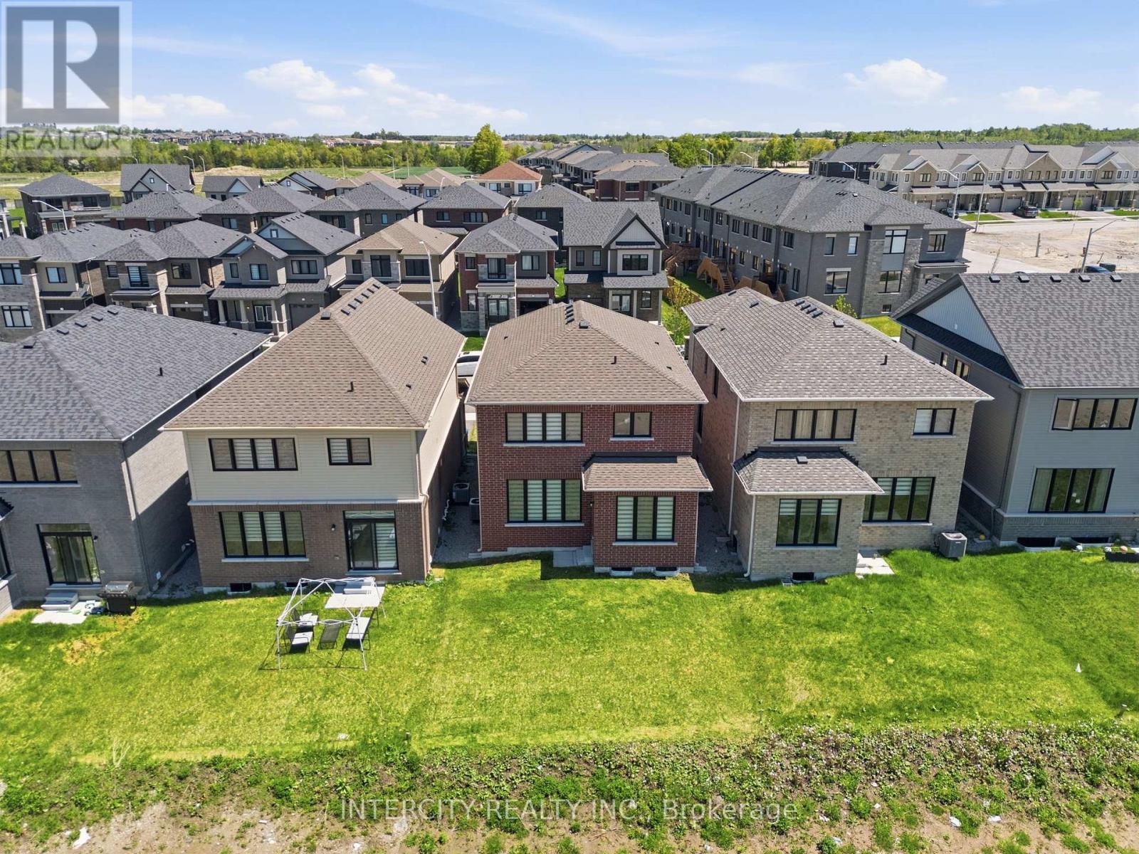 10 Kingsbury Trail, Barrie, Ontario L9J 0W9 - Photo 45 - S13709346