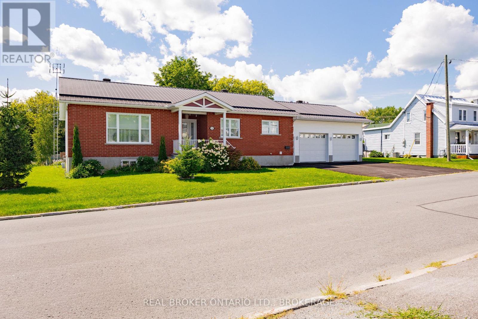 238 Bishop Street S, North Glengarry, Ontario  K0C 1A0 - Photo 2 - X13709402