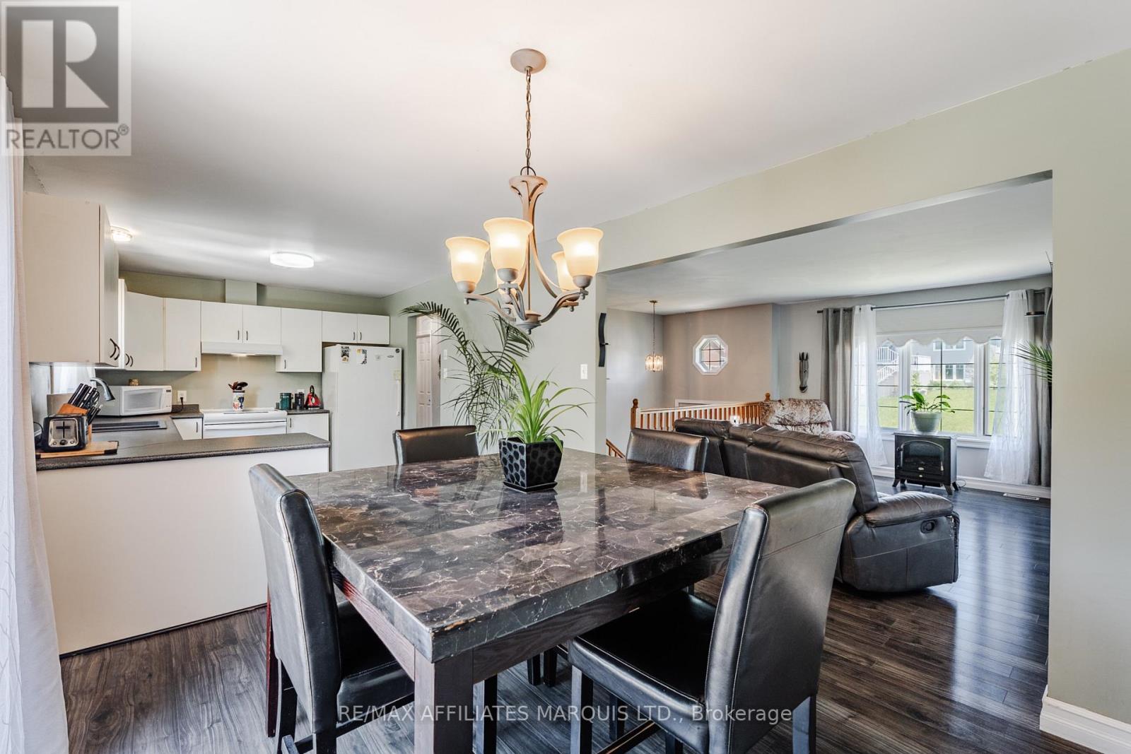 74 Columbia Avenue, South Stormont, Ontario K0C 1P0 - Photo 12 - X13709408