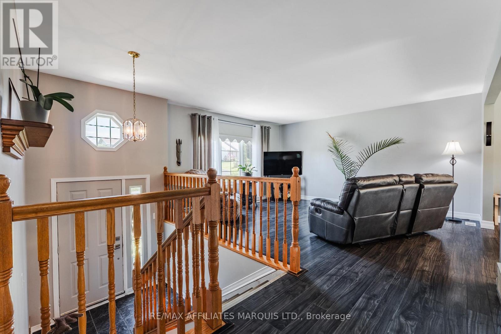 74 Columbia Avenue, South Stormont, Ontario K0C 1P0 - Photo 7 - X13709408