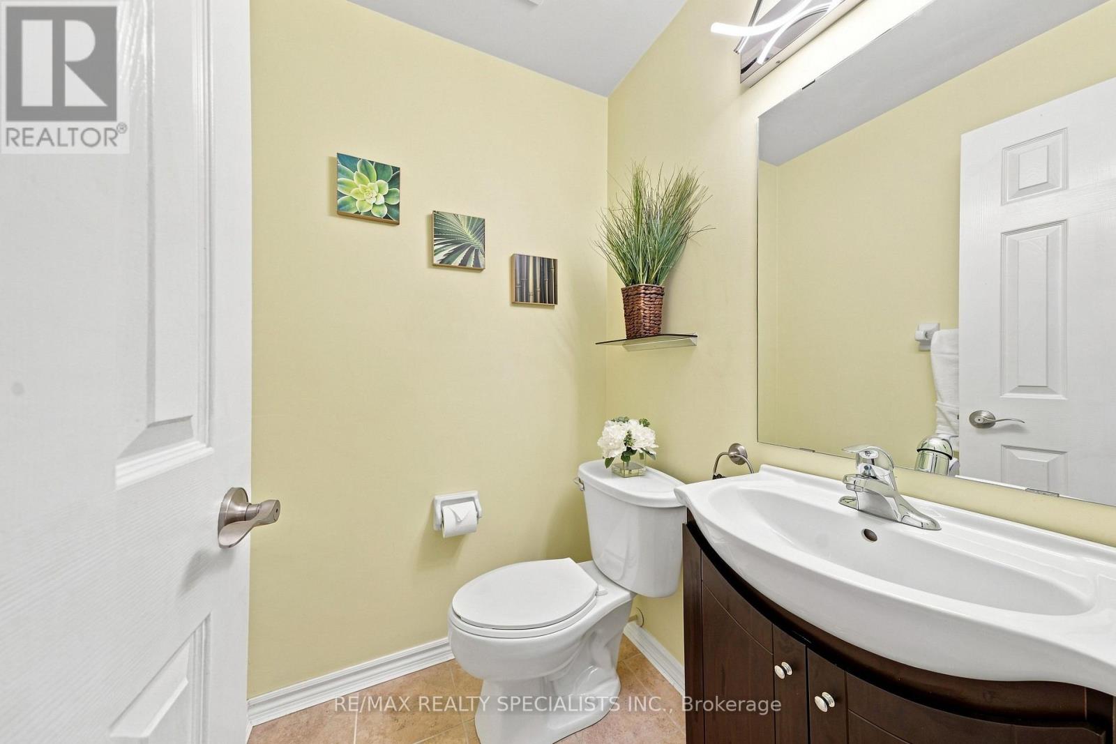 3881 Ponderosa Lane, Mississauga, Ontario  L5N 6W4 - Photo 15 - W13709368