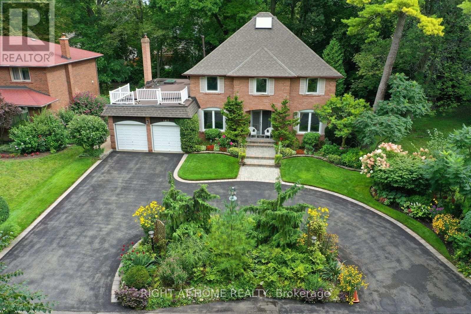 1412 Carmen Drive, Mississauga, Ontario  L5G 3Z1 - Photo 3 - W13709450