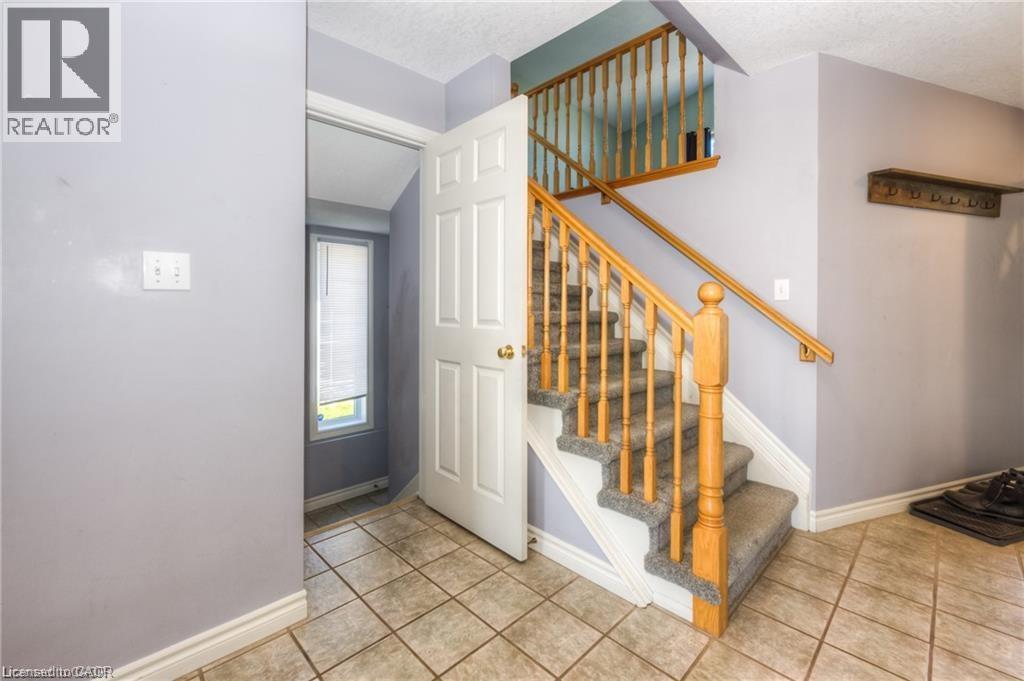 53 Wingfield Avenue, Stratford, Ontario  N5A 7R5 - Photo 6 - 40842227