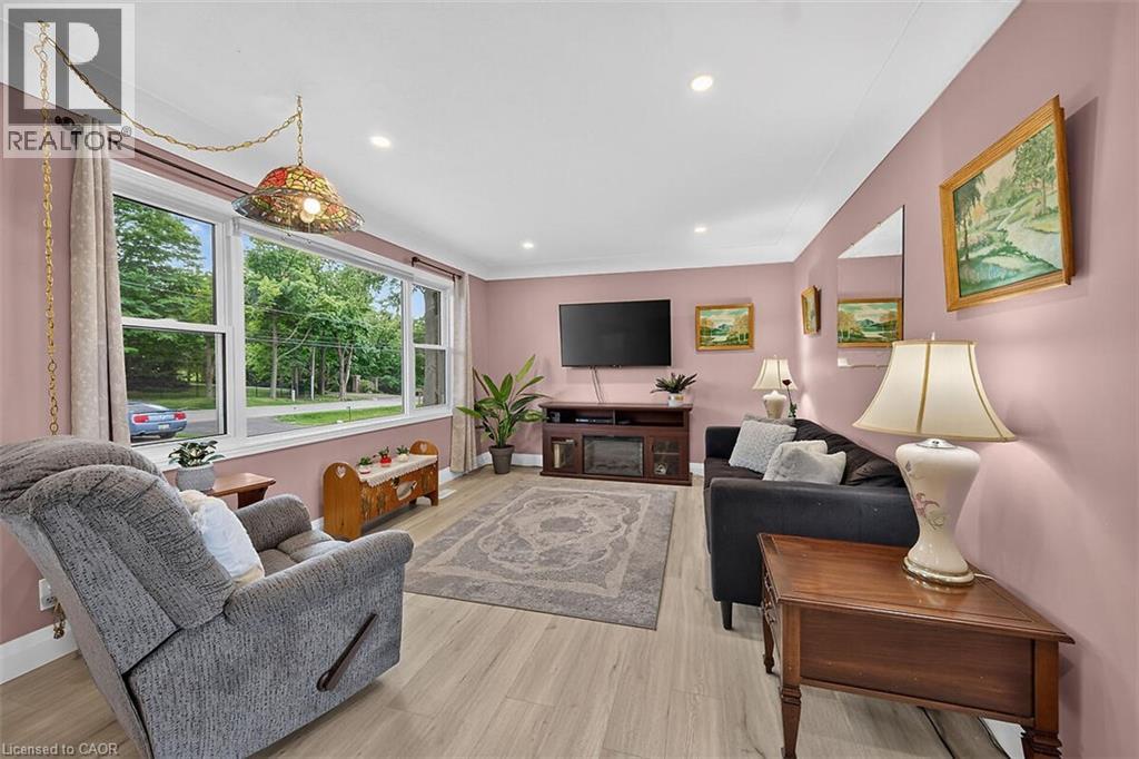7344 Dickenson Road E, Glanbrook, Ontario  L0R 1W0 - Photo 9 - 40845584