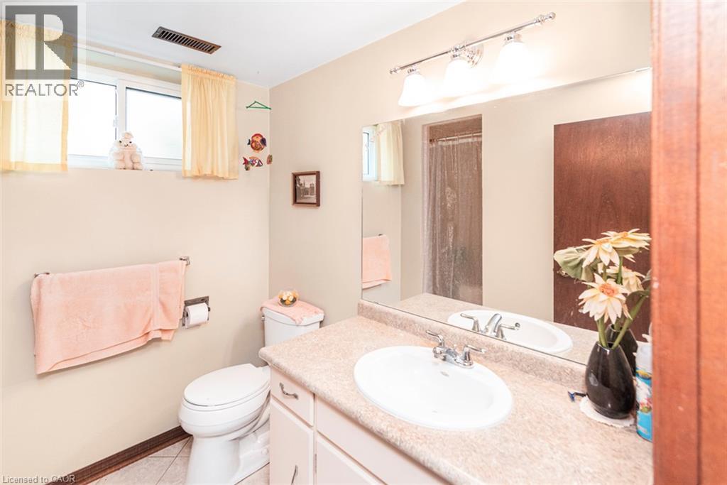 20 Birchlawn Drive, Stoney Creek, Ontario  L8G 4B6 - Photo 35 - 40848492