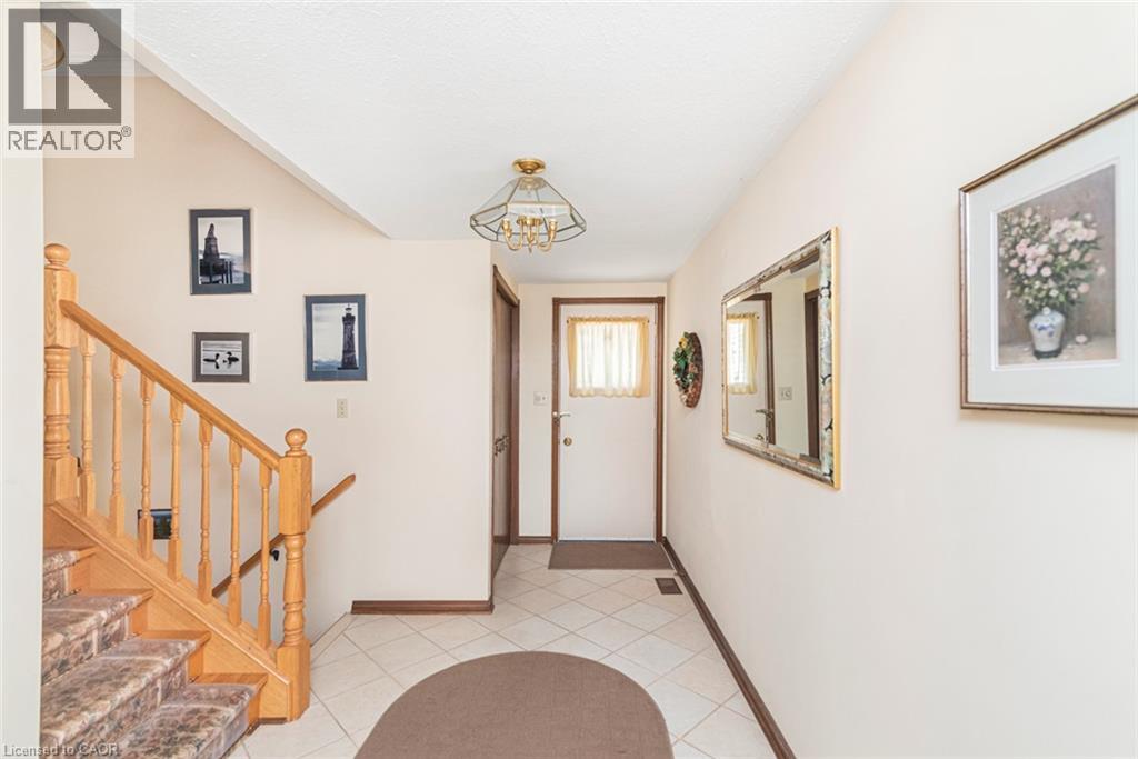 20 Birchlawn Drive, Stoney Creek, Ontario  L8G 4B6 - Photo 6 - 40848492