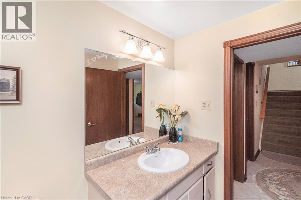 20 Birchlawn Drive, Stoney Creek, Ontario  L8G 4B6 - Photo 34 - 40848492