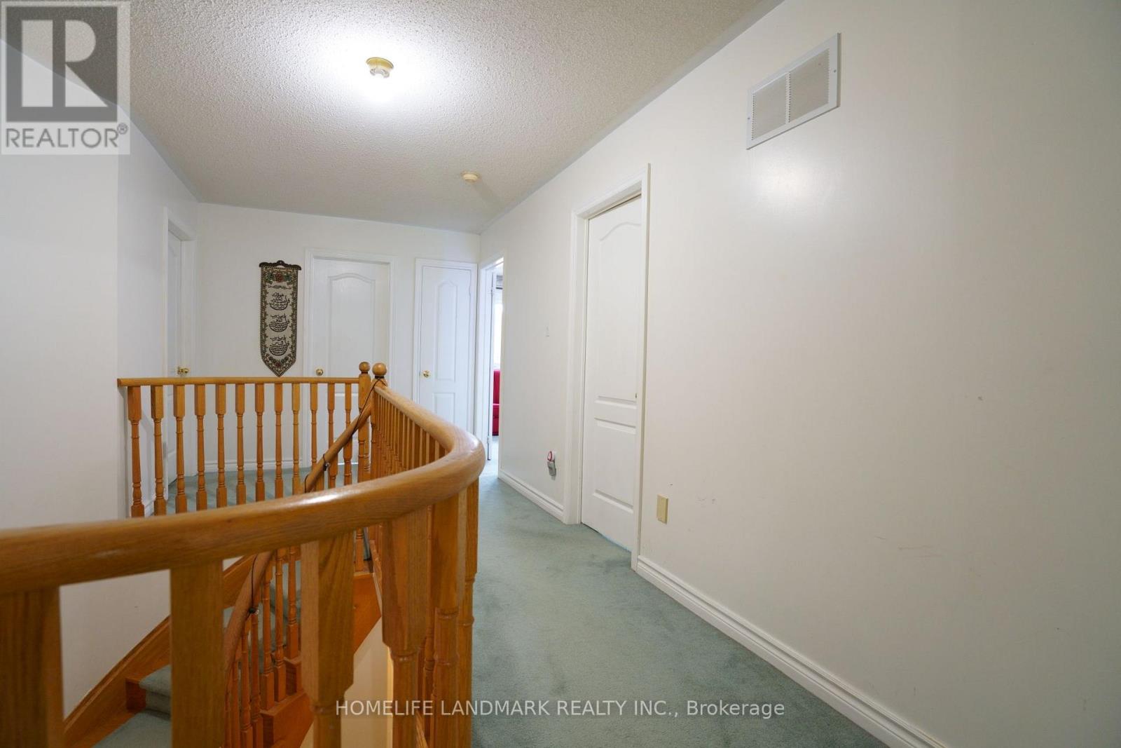 2914 Peacock Drive, Mississauga, Ontario  L5M 5S2 - Photo 9 - W13709110