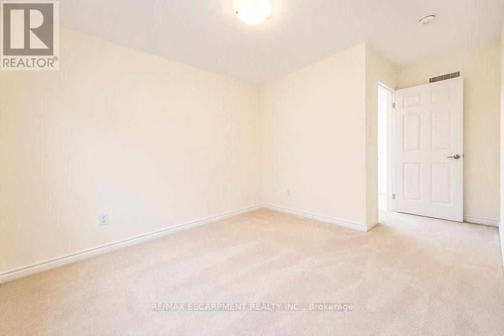 5 Sleeth Street, Brantford, Ontario  N3S 0J7 - Photo 6 - X13709424