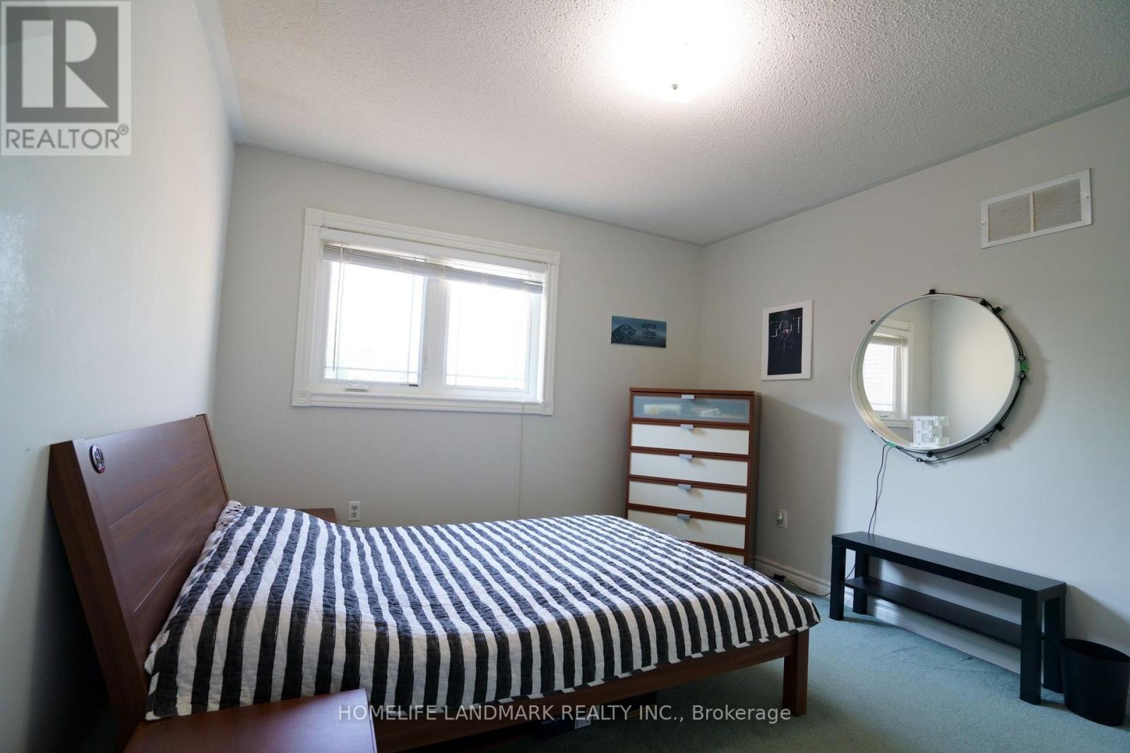 2914 Peacock Drive, Mississauga, Ontario  L5M 5S2 - Photo 12 - W13709110