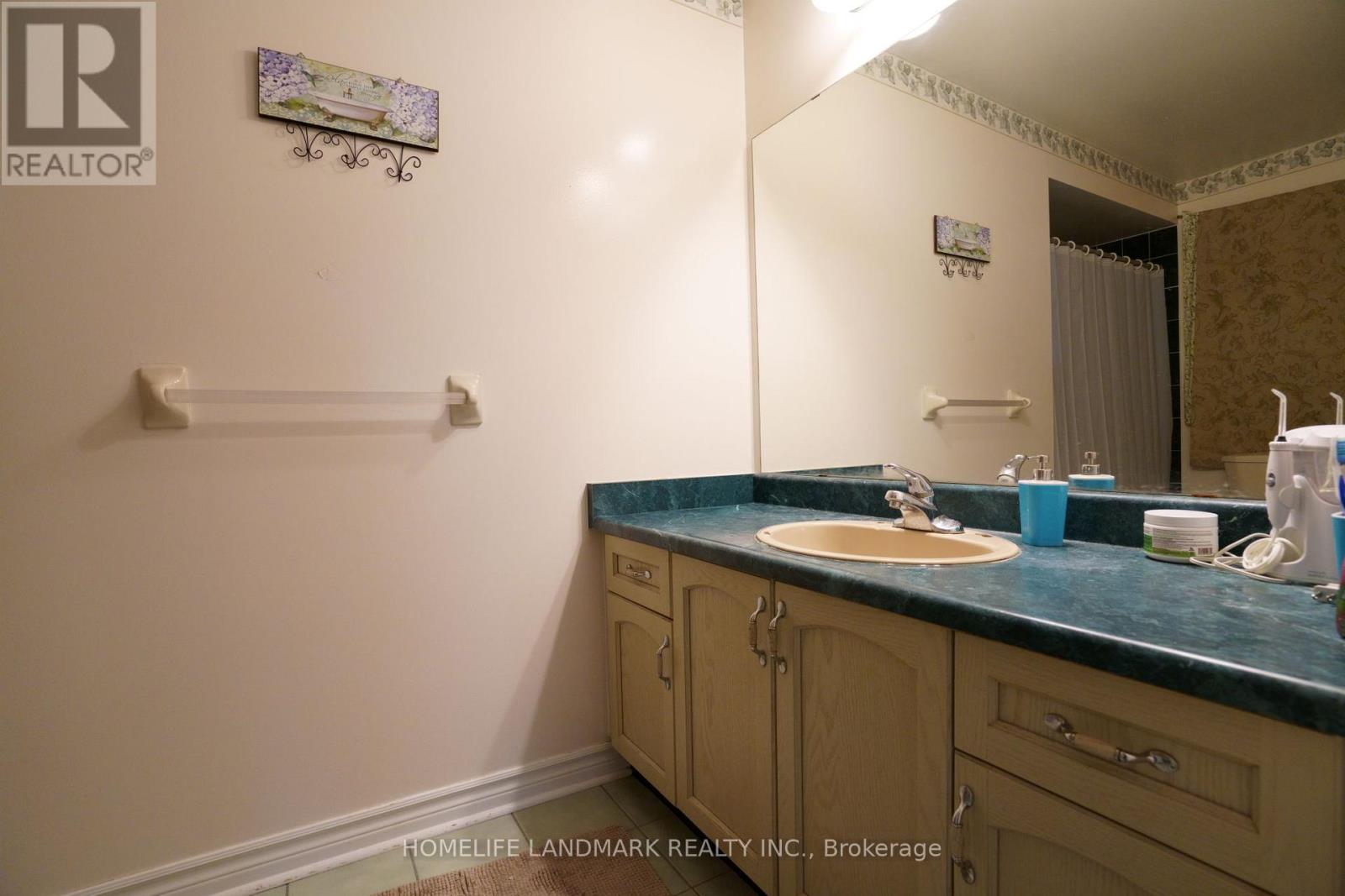 2914 Peacock Drive, Mississauga, Ontario  L5M 5S2 - Photo 13 - W13709110