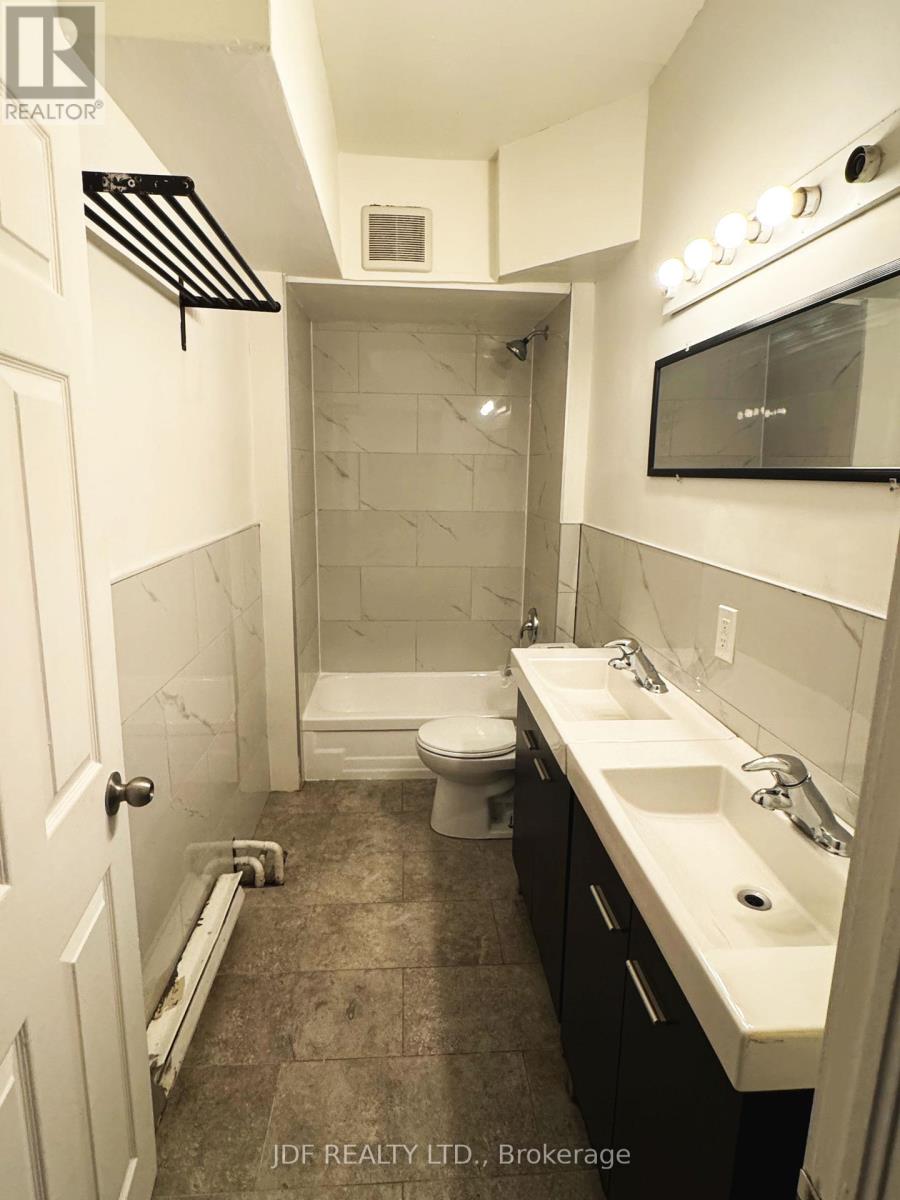 Main Floor - 383 Lansdowne Avenue, Toronto, Ontario  M6H 3Y2 - Photo 13 - C13419544