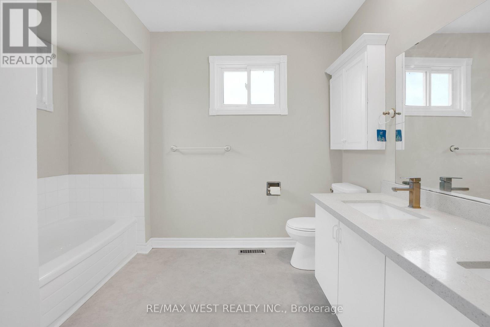 1 Cardinal Street, Barrie, Ontario  L4M 6C8 - Photo 8 - S13707842