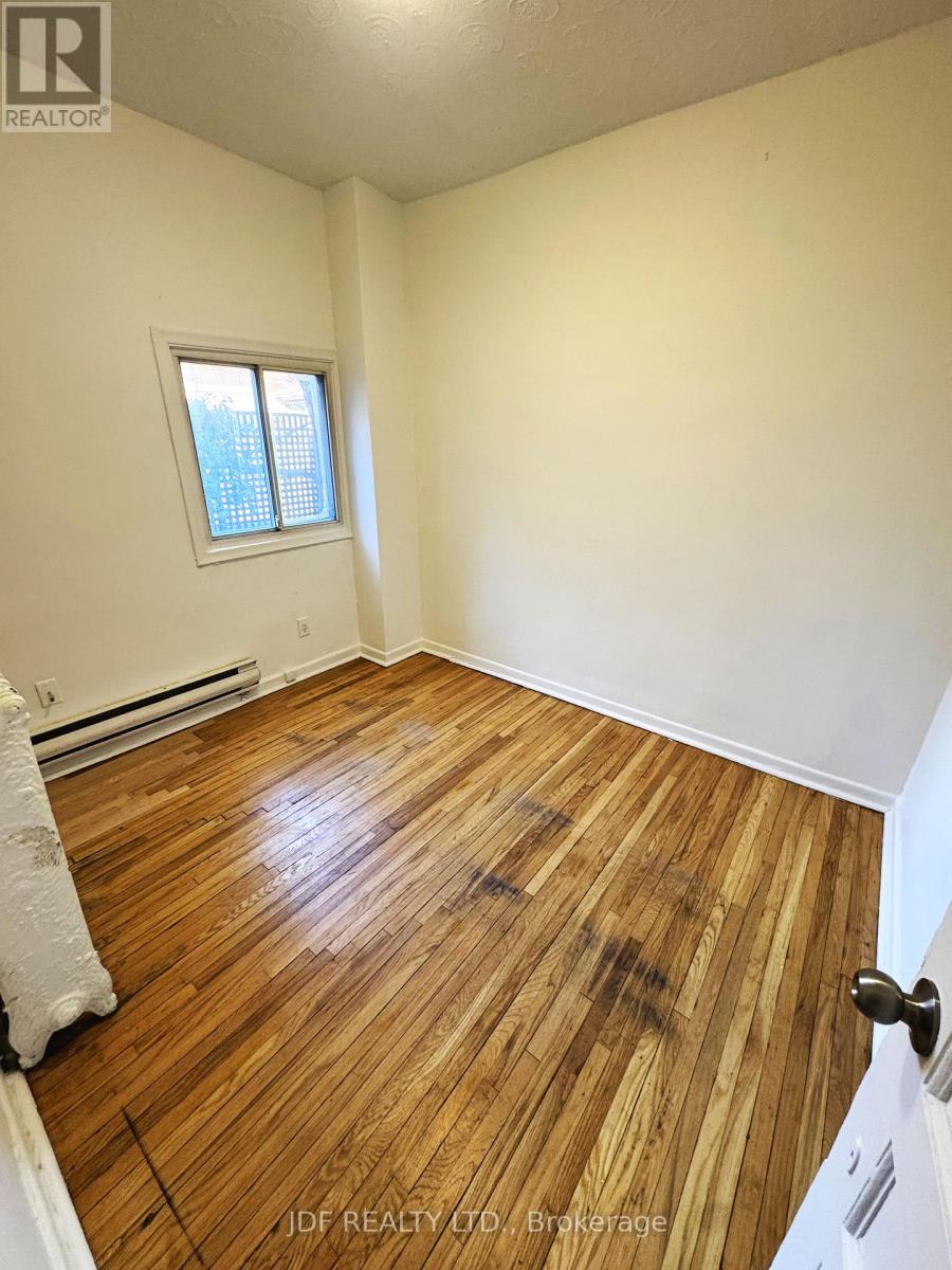 Main Floor - 383 Lansdowne Avenue, Toronto, Ontario  M6H 3Y2 - Photo 21 - C13419544