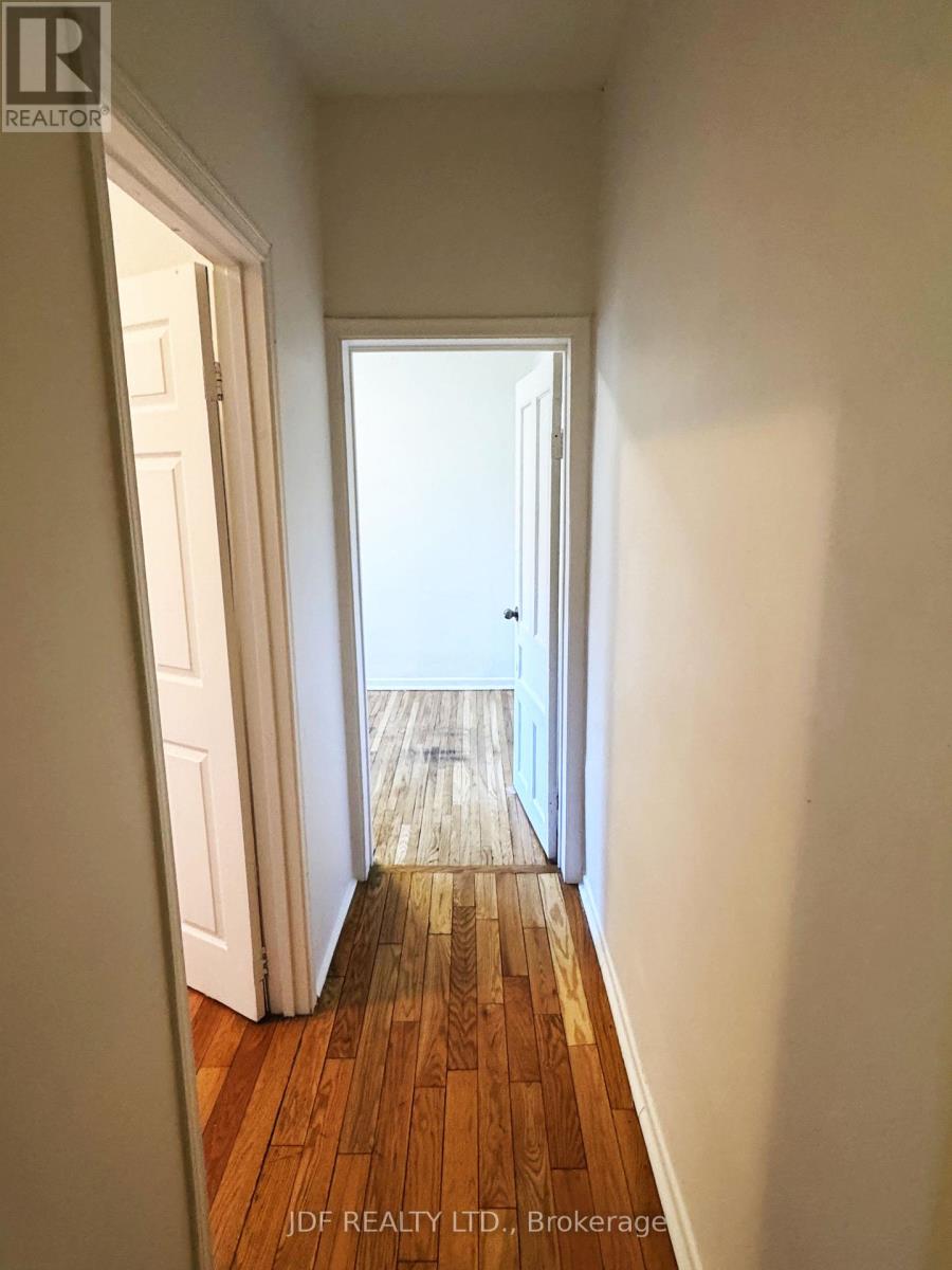 Main Floor - 383 Lansdowne Avenue, Toronto, Ontario  M6H 3Y2 - Photo 17 - C13419544
