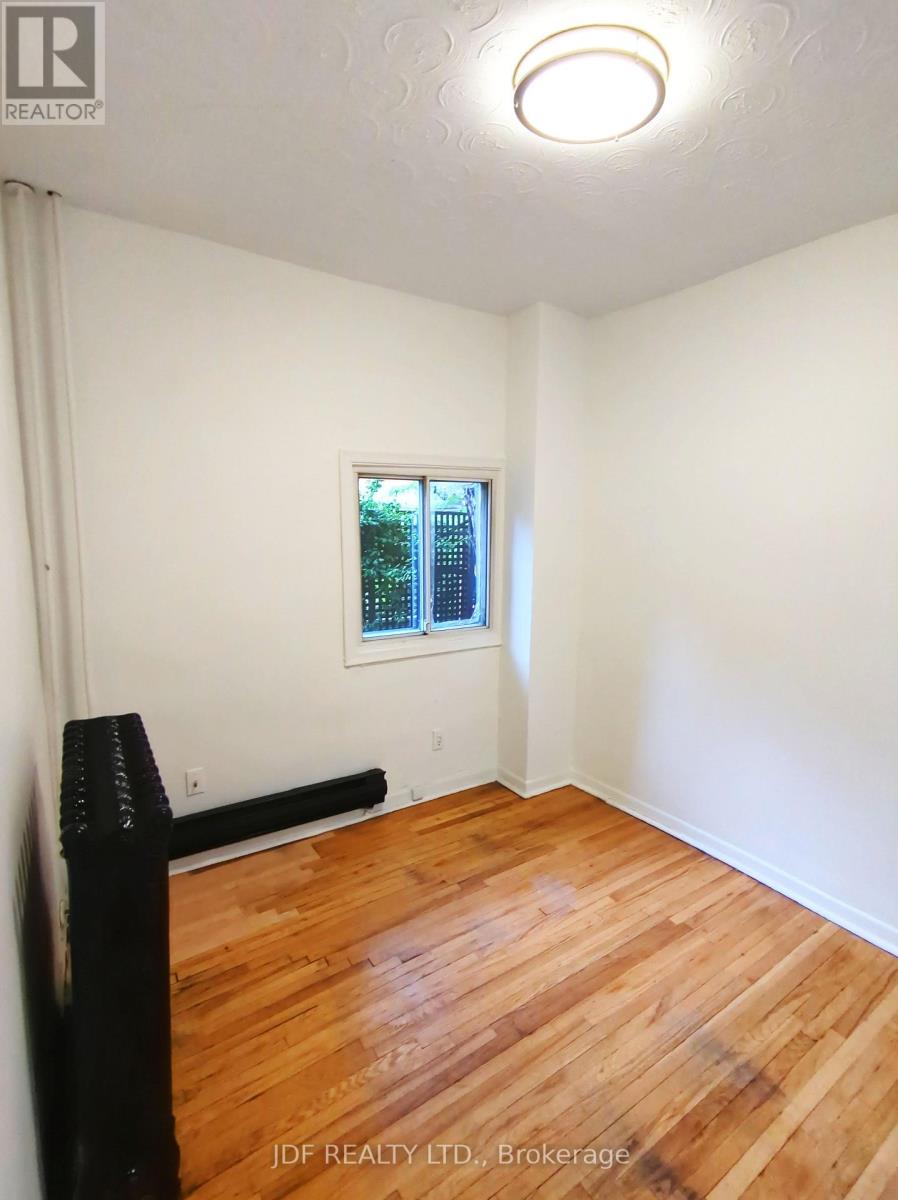 Main Floor - 383 Lansdowne Avenue, Toronto, Ontario  M6H 3Y2 - Photo 24 - C13419544