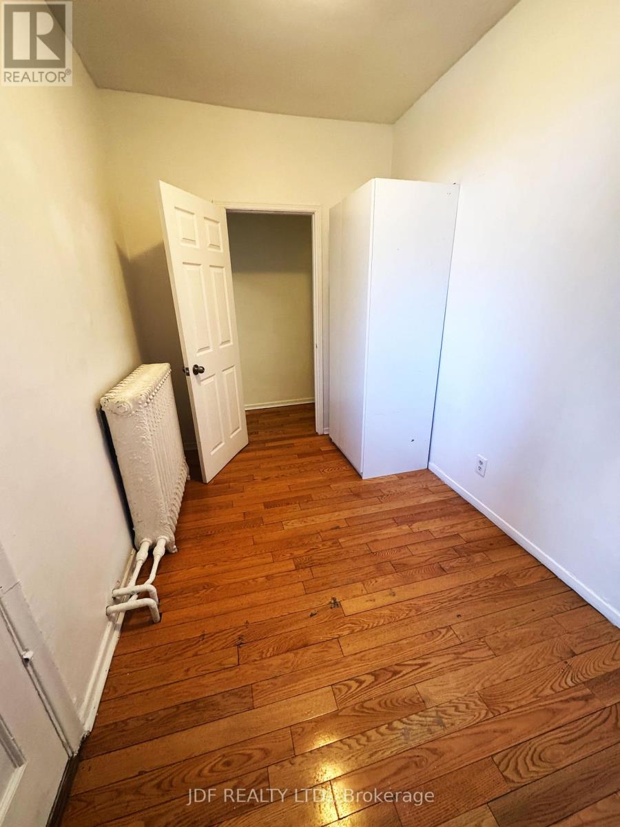 Main Floor - 383 Lansdowne Avenue, Toronto, Ontario  M6H 3Y2 - Photo 20 - C13419544