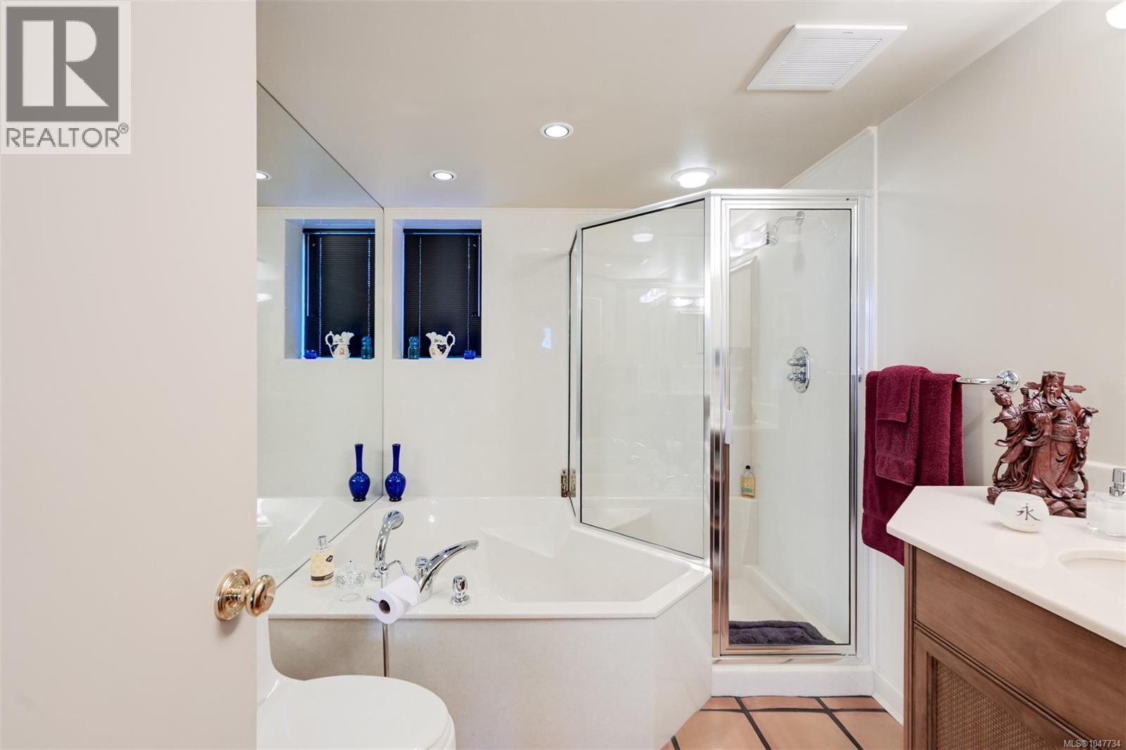 1557 Edgemont Rd, Saanich, British Columbia  V8N 4P7 - Photo 37 - 1047734