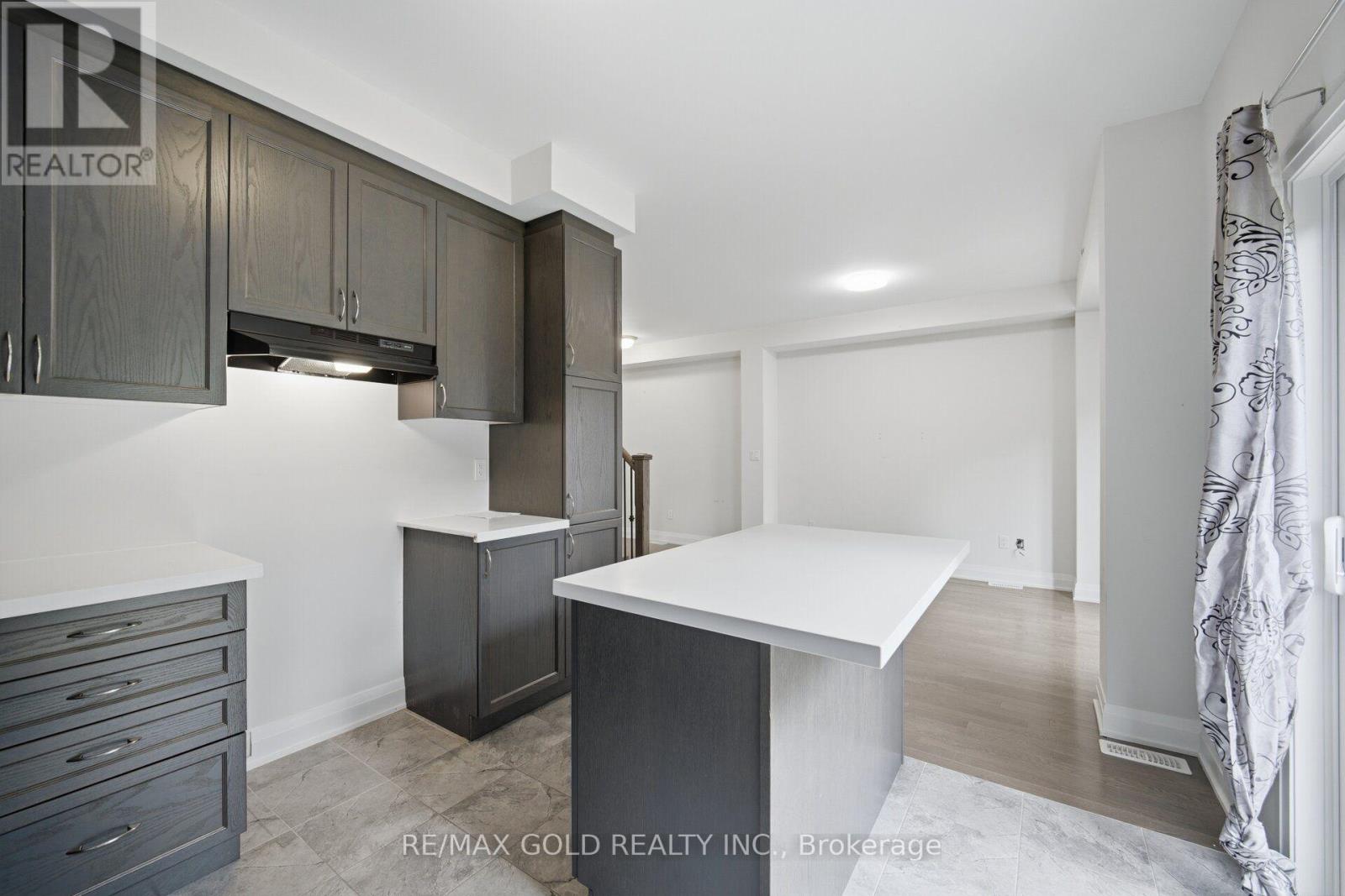 9 Oliana Way, Brampton, Ontario  L6Y 6G8 - Photo 20 - W13698382