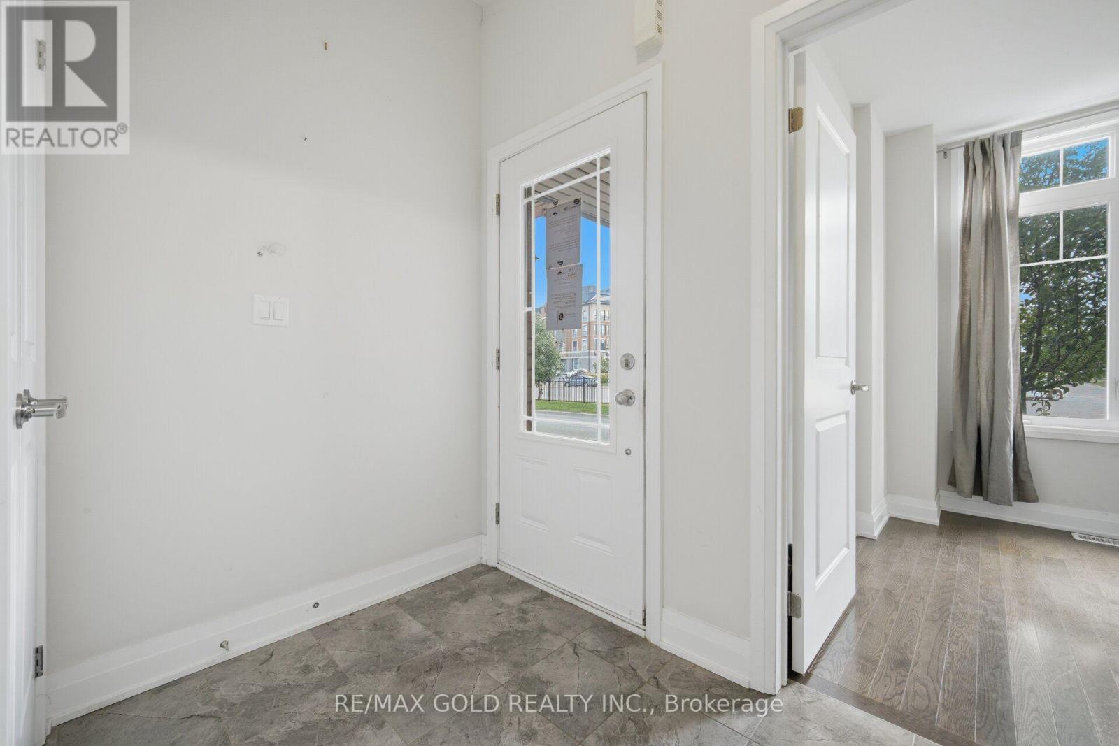 9 Oliana Way, Brampton, Ontario  L6Y 6G8 - Photo 12 - W13698382