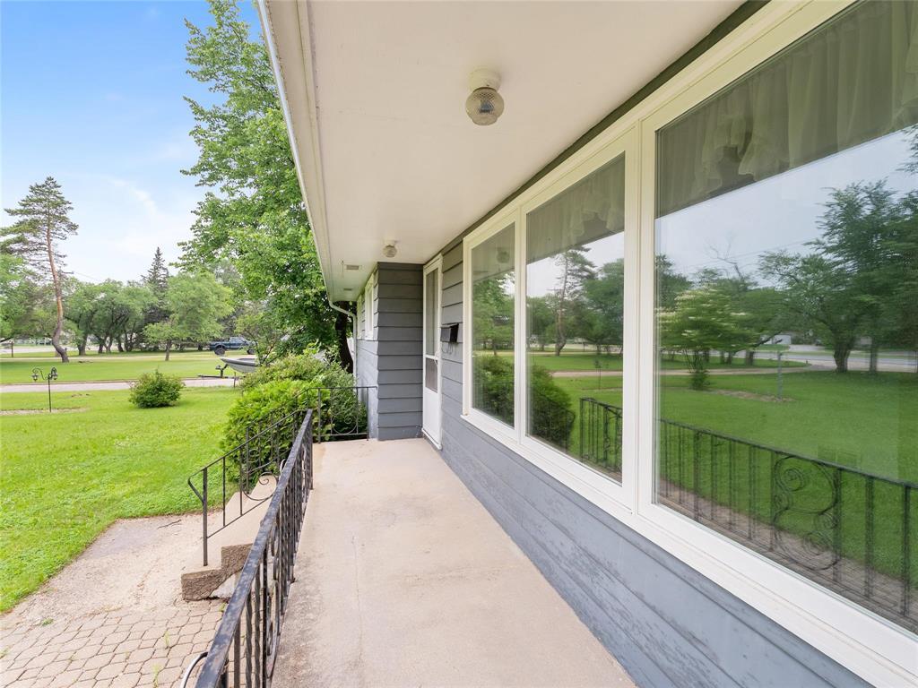 631 Hoddinott Road, East St Paul, Manitoba  R2E 0H7 - Photo 10 - 202616537