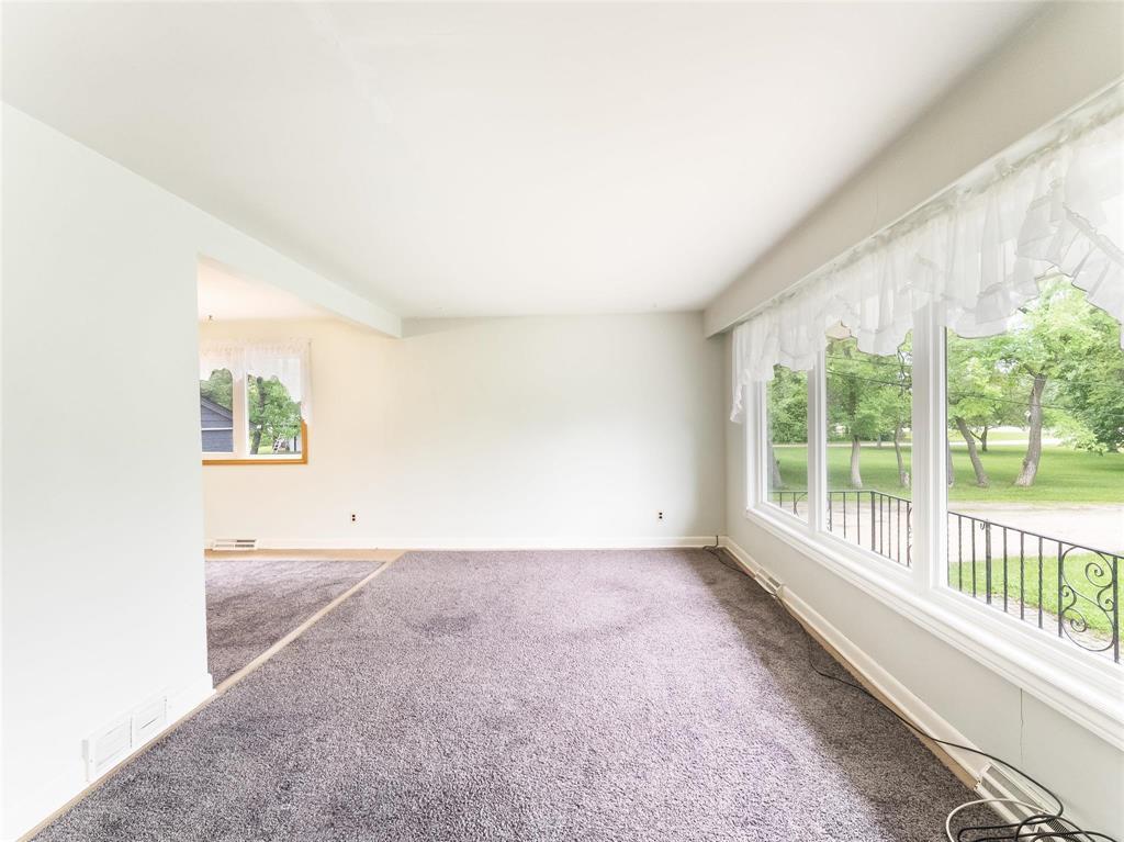631 Hoddinott Road, East St Paul, Manitoba  R2E 0H7 - Photo 12 - 202616537