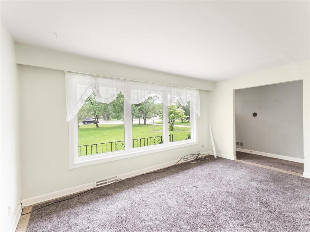631 Hoddinott Road, East St Paul, Manitoba  R2E 0H7 - Photo 13 - 202616537