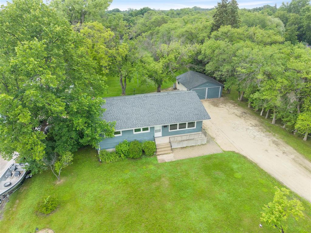 631 Hoddinott Road, East St Paul, Manitoba  R2E 0H7 - Photo 4 - 202616537