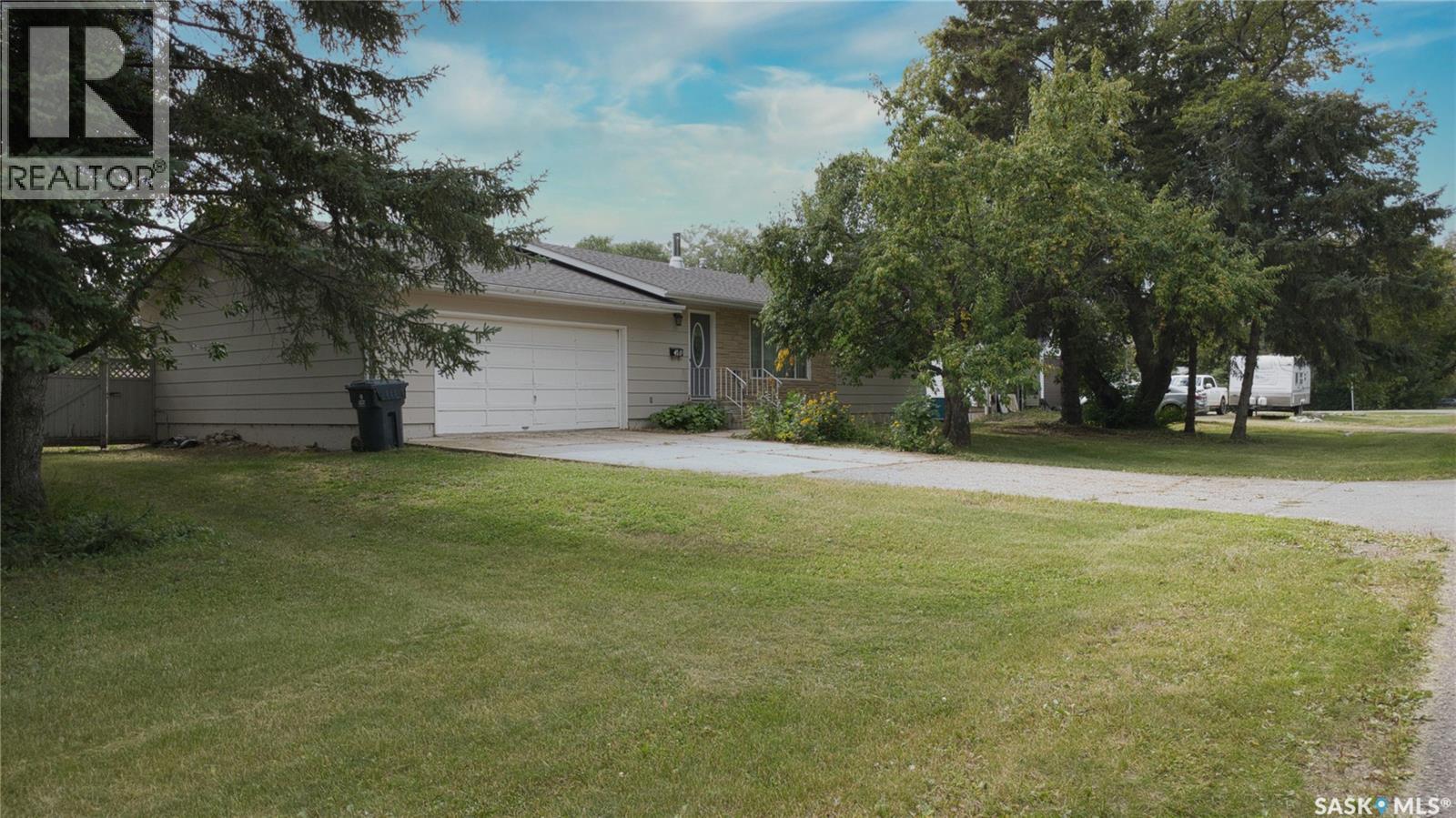 410 1st Street S, Waldheim, Saskatchewan  S0K 4R0 - Photo 1 - SK046380