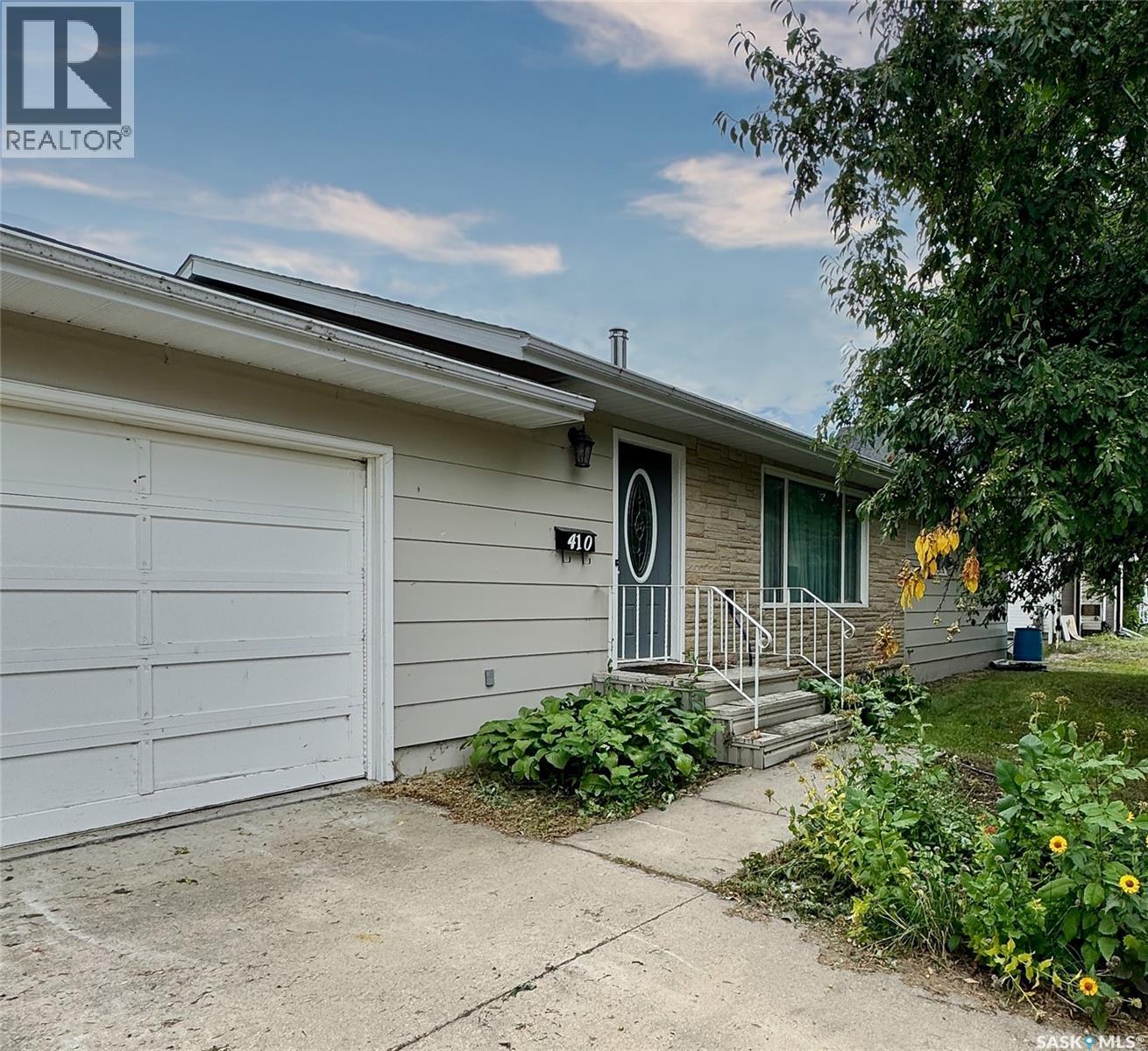 410 1st Street S, Waldheim, Saskatchewan  S0K 4R0 - Photo 2 - SK046380