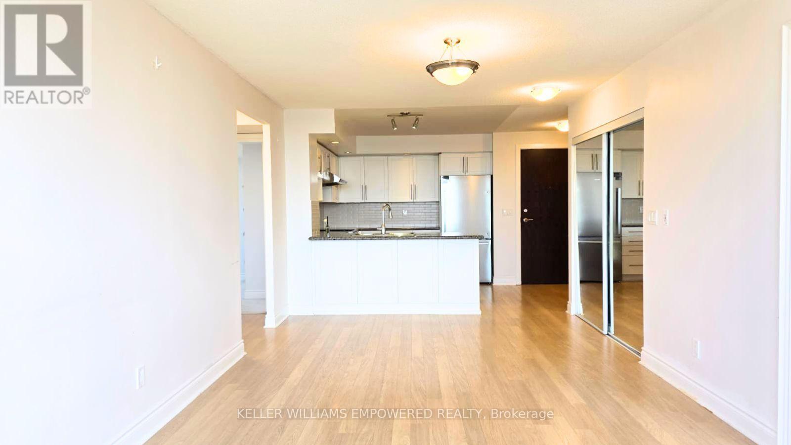 872 - 23 Cox Boulevard, Markham, Ontario L3R 7Z9 - Photo 5 - N13663474