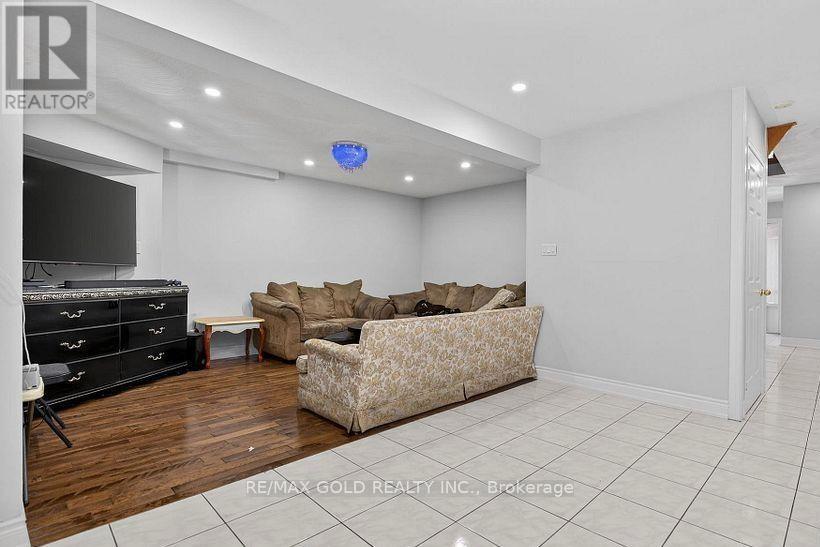 35 Kirk Drive, Brampton, Ontario L6X 4E6 - Photo 19 - W13705040
