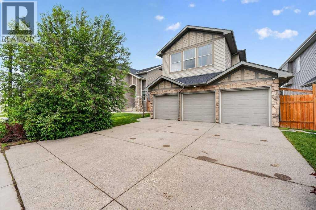 76 Rainbow Falls Boulevard, chestermere, Alberta