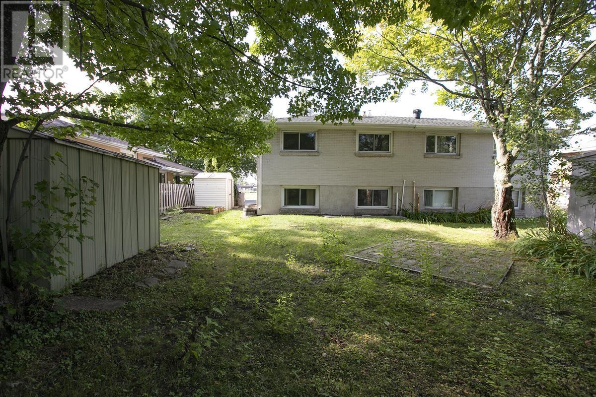 22 Princess Cres, Sault Ste. Marie, Ontario  P6B 3P3 - Photo 8 - SM262297