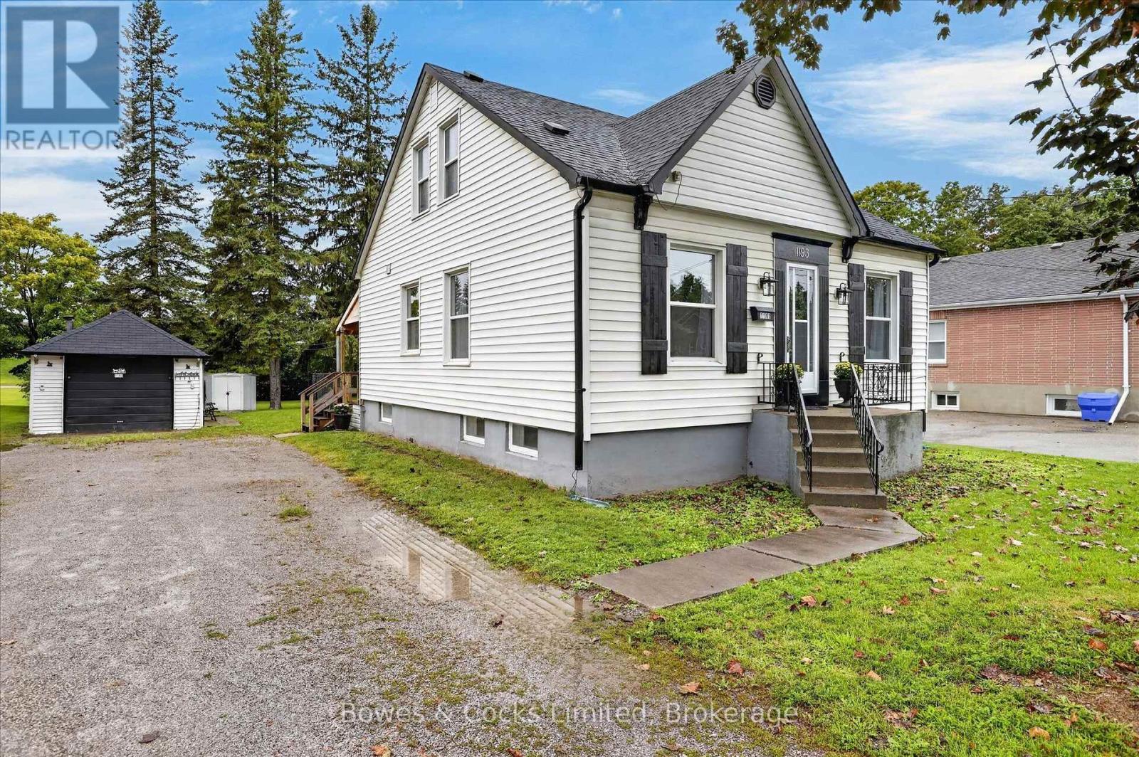 1193 Clonsilla Avenue, Peterborough, Ontario  K9J 5Y6 - Photo 3 - X13709460