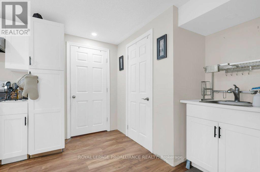 6 Bridlewood Lane, Quinte West, Ontario  K8V 6N4 - Photo 40 - X13709502