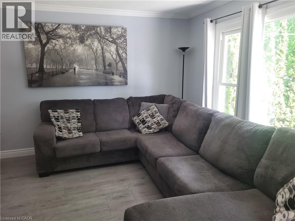 23 Bentley Place, Hamilton, Ontario  L9C 2R5 - Photo 9 - 40853161