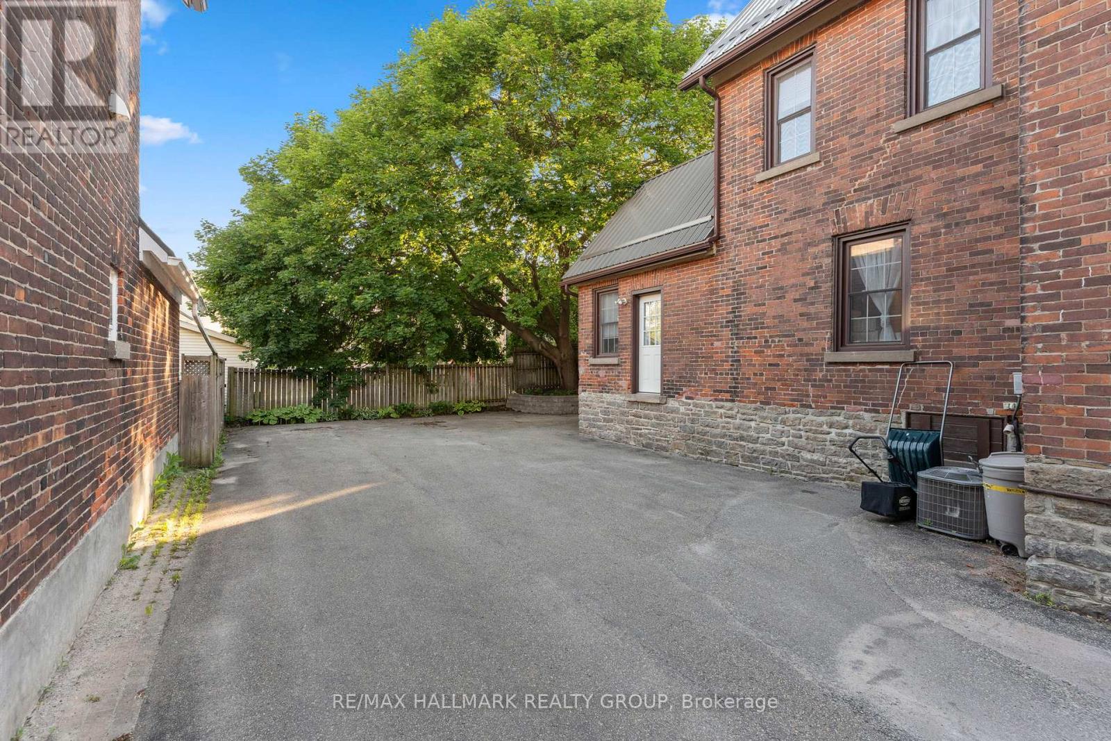32 St. Andrew Street, Brockville, Ontario  K6V 4X4 - Photo 31 - X13709526