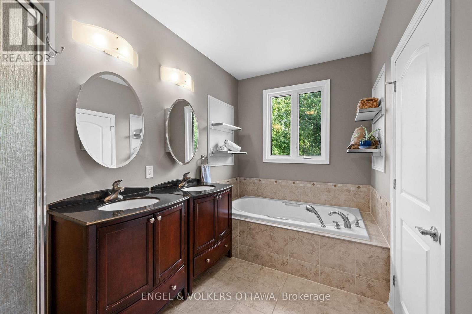 557 Tullamore Street, Ottawa, Ontario  K1X 0A2 - Photo 24 - X13709558