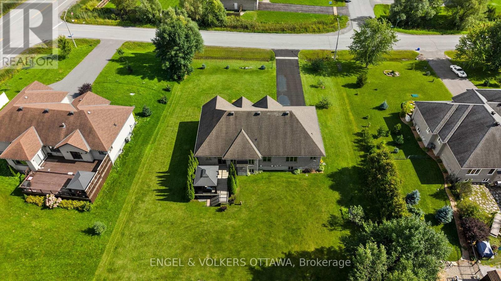 557 Tullamore Street, Ottawa, Ontario  K1X 0A2 - Photo 40 - X13709558